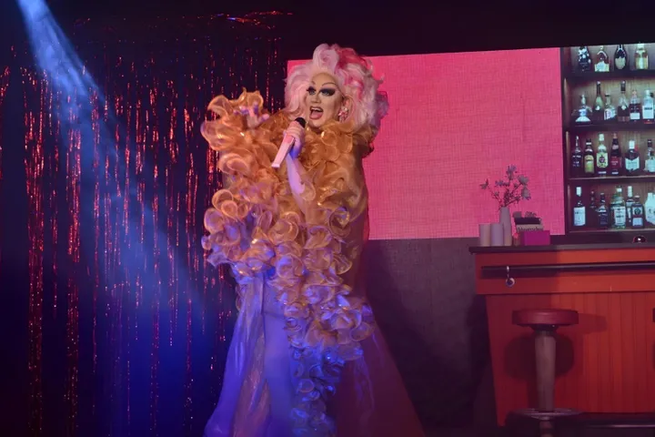 Comedy by Daisy Ray – The 80s-Edition