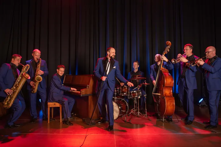 Jazz & More: Swingin' Fireballs – In the Mood for Swing