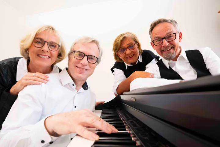 Statt-Theater Vegesack – 4 Köpfe. 1 Piano