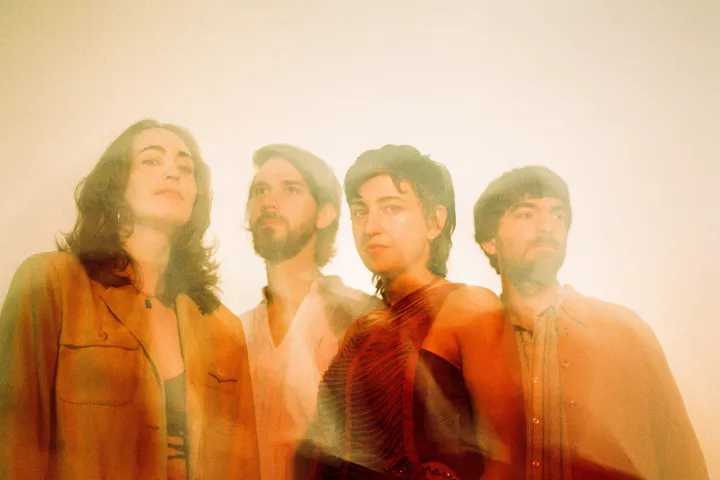 Derya Yildirim & Grup Simsek – Yarin Yoksa