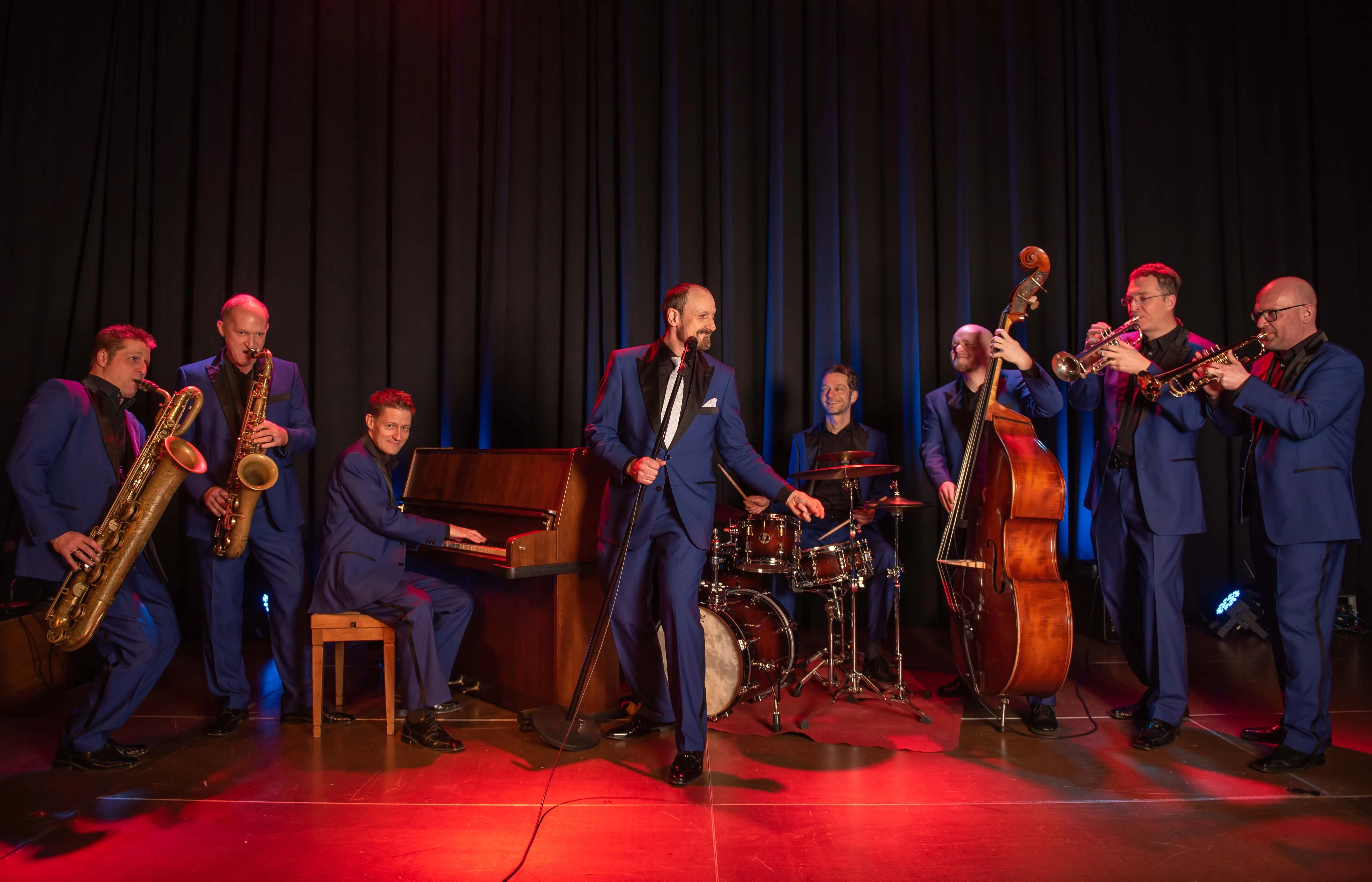 Jazz & More: Swingin' Fireballs – In the Mood for Swing